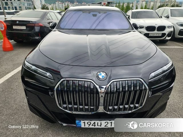 BMW 7 Series (G70) 2024 Черный из Кореи