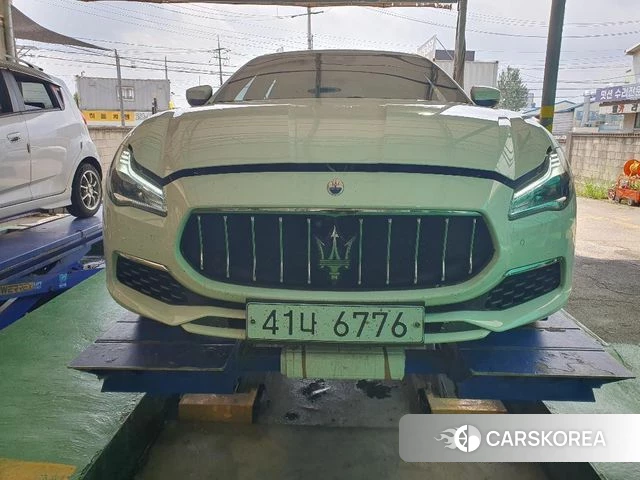 Maserati Quattroporte 2018 Белый из Кореи