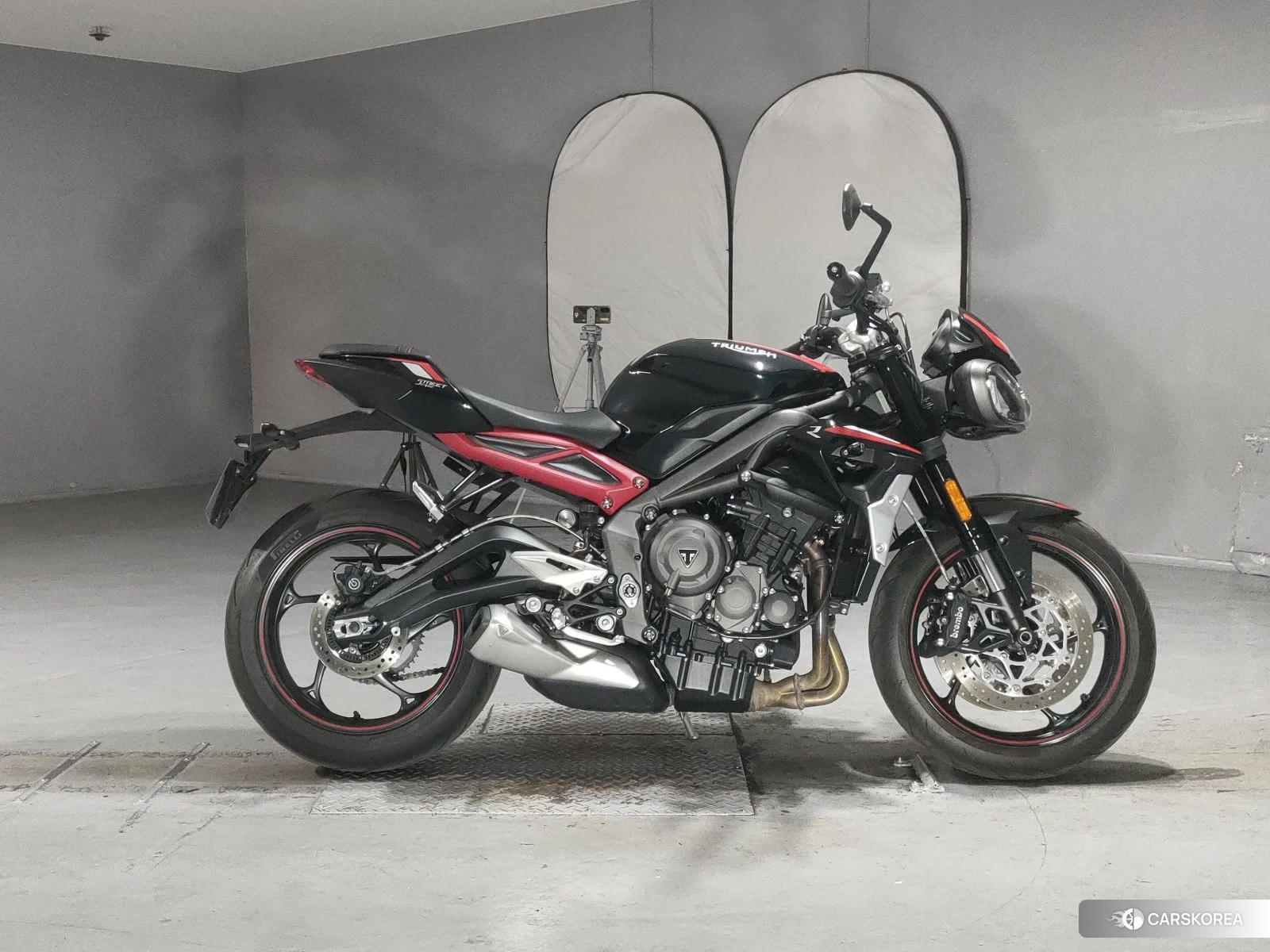 Triumph STREET TRIPLE R 2021 из Японии