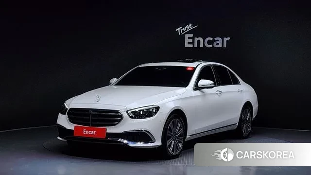 Mercedes-Benz E-Class W213 2023 Белый из Кореи