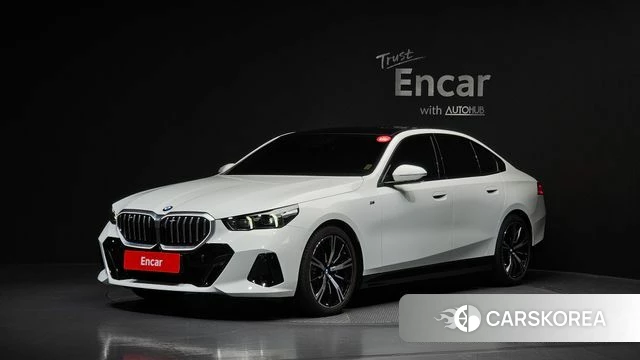 BMW 5 Series (G60) 2025 Белый из Кореи