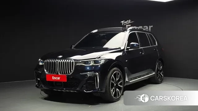 BMW X7 (G07) 2021 Черный из Кореи
