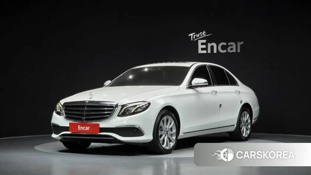 Mercedes-Benz E-Class W213 2020 Белый из Кореи
