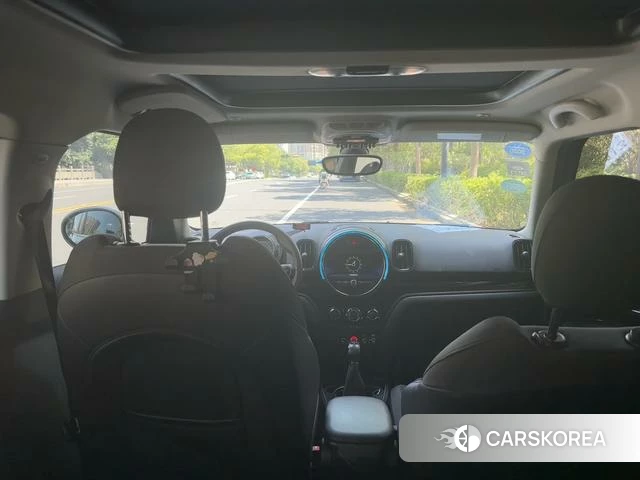 MINI COUNTRYMAN 2019 Зеленый из Китая