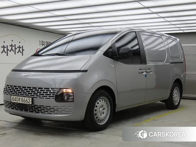 Hyundai Staria 2022 Серебряный из Кореи