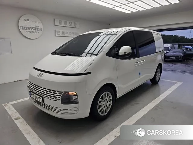 Hyundai Staria 2022 Белый из Кореи