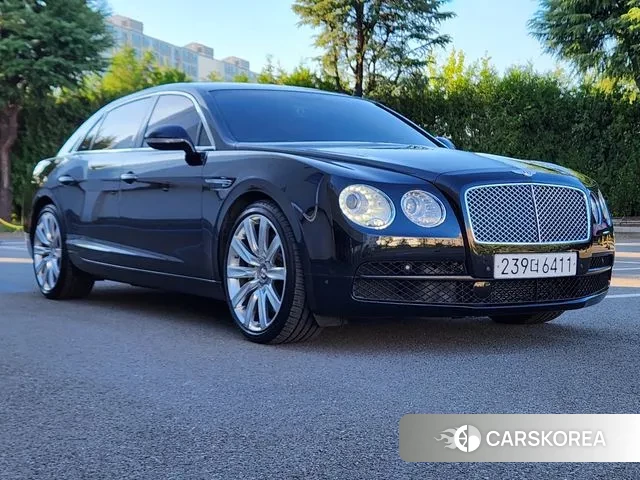 Bentley Flying Spur 2nd Generation 2018 Черный из Кореи