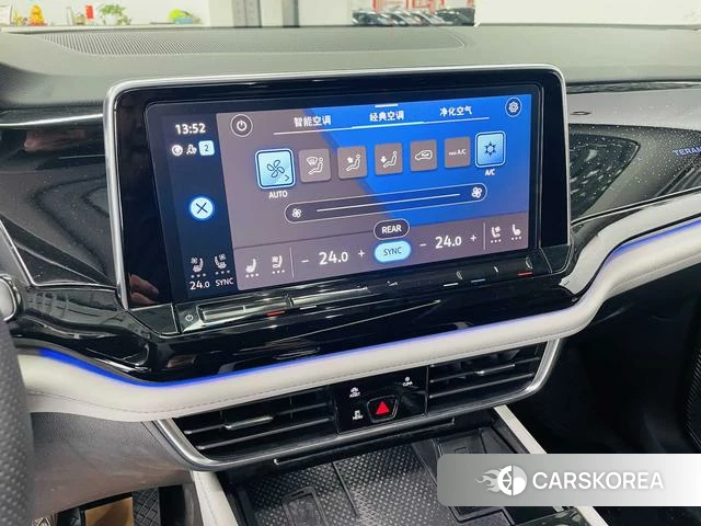 Volkswagen Tourang 2023 Черный из Китая