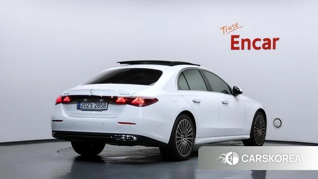 Mercedes-Benz E-Class W214 2024 Белый из Кореи