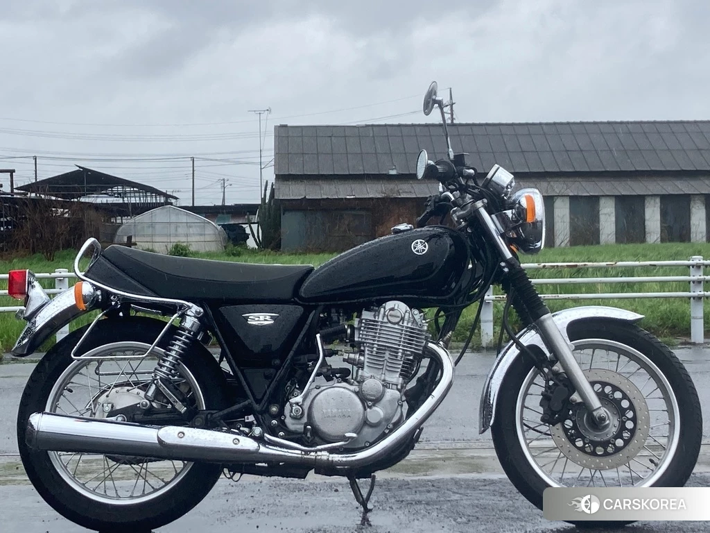Проданный Yamaha SR 400 2018 из Японии, фото 2