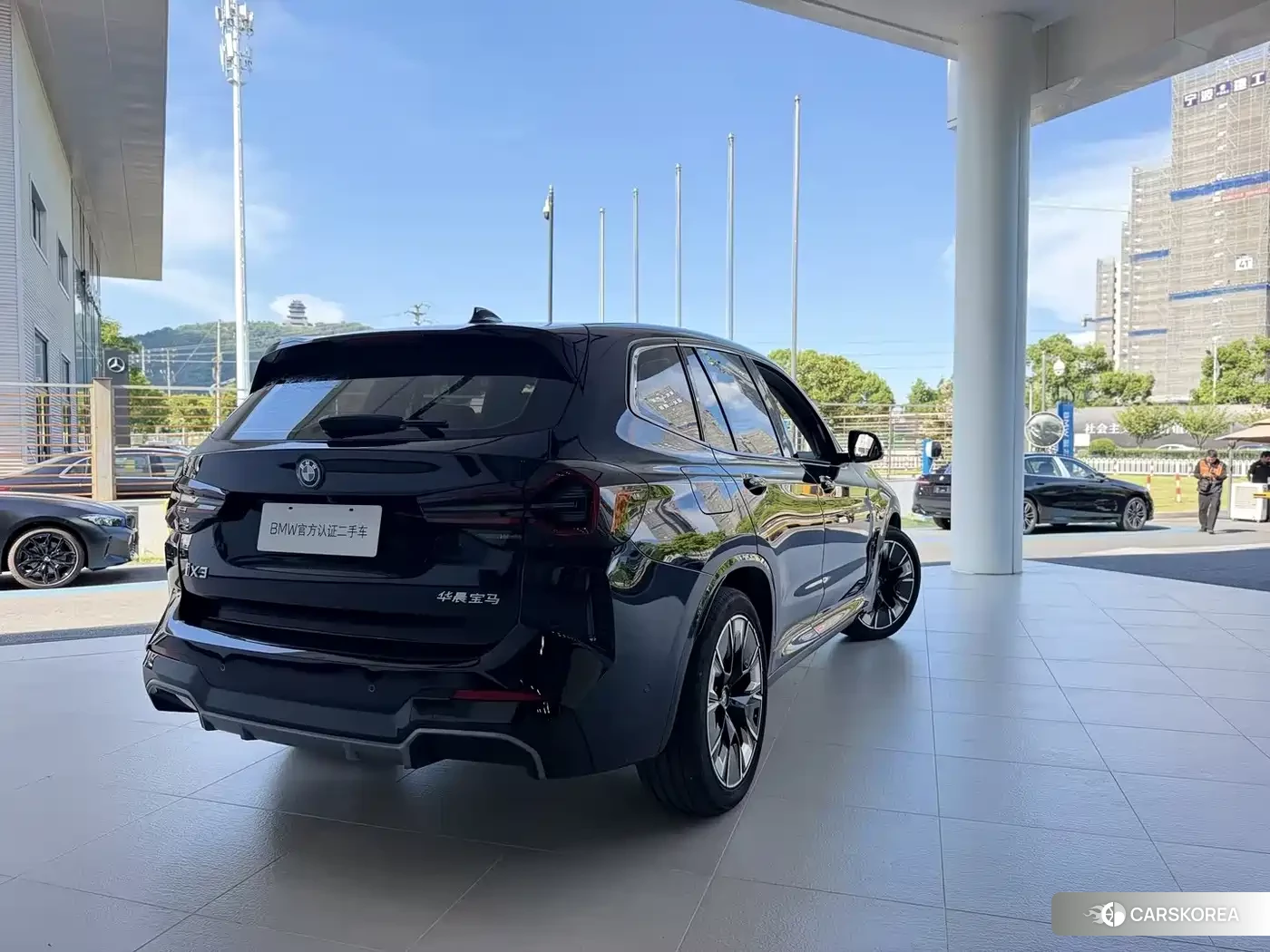 BMW iX3 2025 Черный из Китая