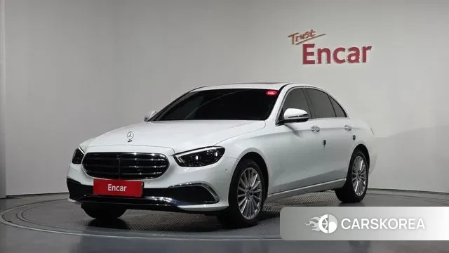 Mercedes-Benz E-Class W213 2023 Белый из Кореи