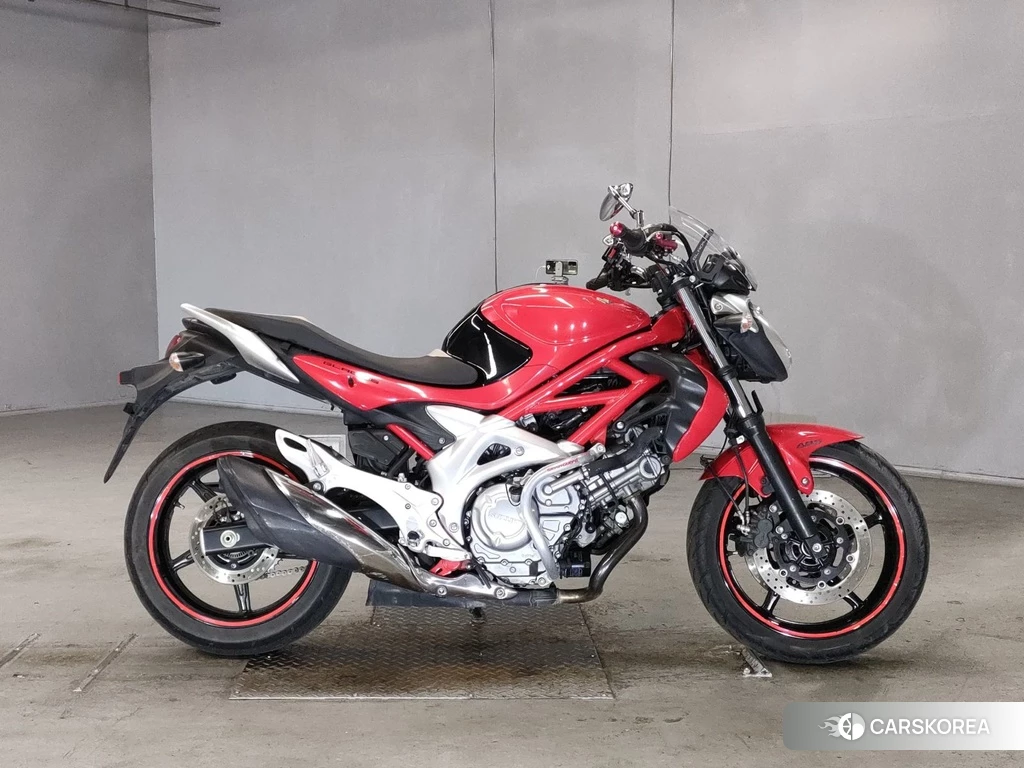 Проданный Suzuki GLADIUS 400 2010 из Японии