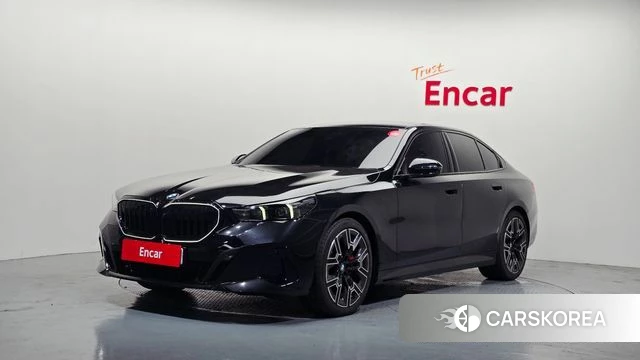 BMW 5 Series (G60) 2025 Черный из Кореи