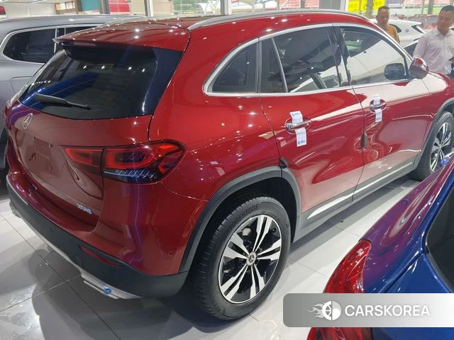 Mercedes-Benz GLA 2021 Красный из Китая