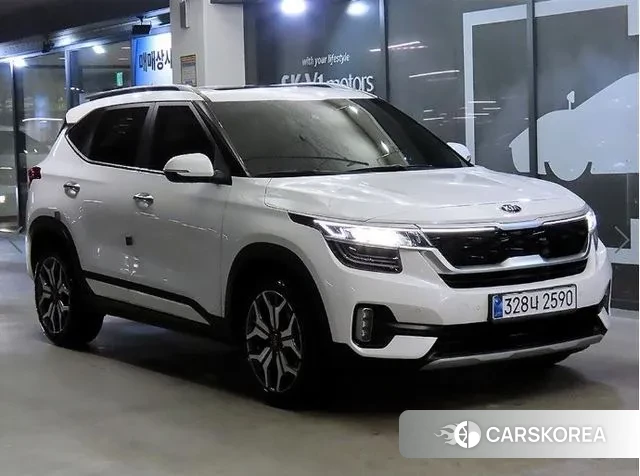 Kia Seltos 2021 Белый из Кореи
