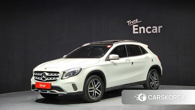 Mercedes-Benz GLA-Class X156 2018 Белый из Кореи