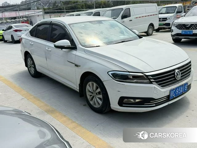 Volkswagen Lavida 2021 Белый из Китая