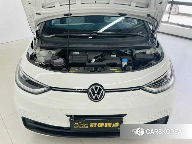 Volkswagen ID.3 2025 Белый из Китая