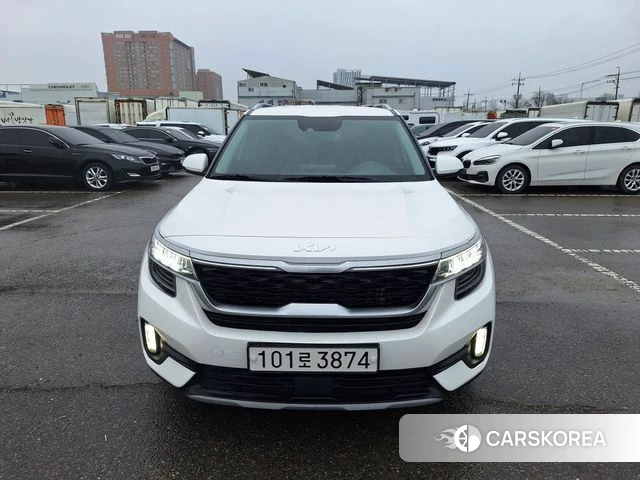 Kia Seltos 2022 Белый из Кореи