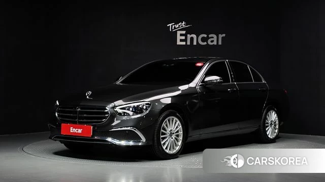 Mercedes-Benz E-Class W213 2023 Серый из Кореи