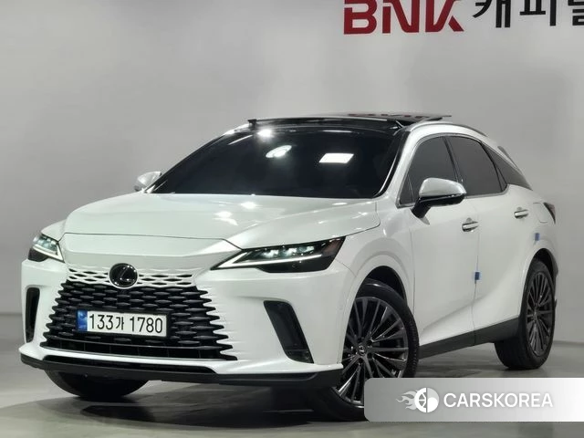 Lexus RX350h 5th generation 2023 Белый из Кореи