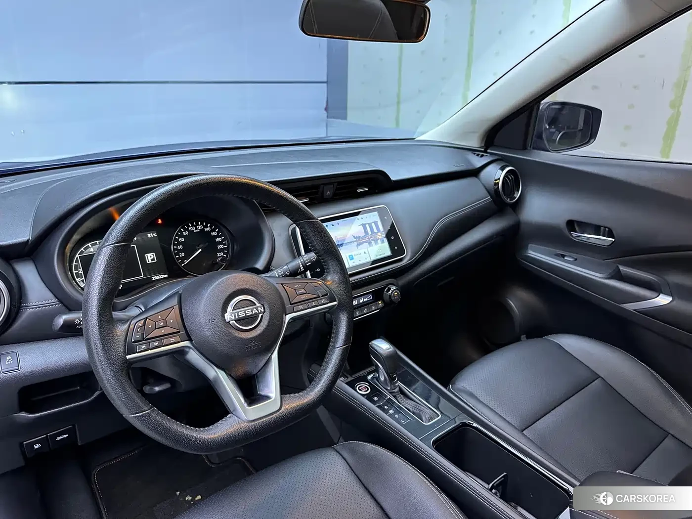 Nissan Kicks 2024 Silver/gray из Китая