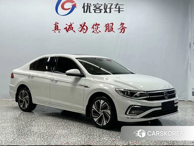 Volkswagen Bora 2024 Белый из Китая