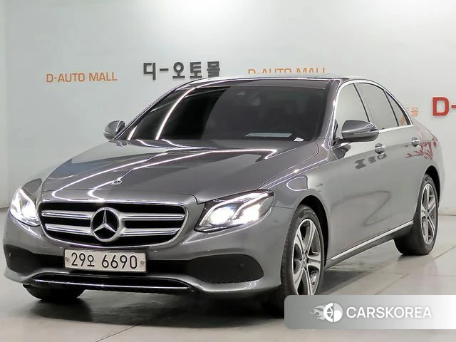 Mercedes-Benz E-Class W213 2018 Серый из Кореи
