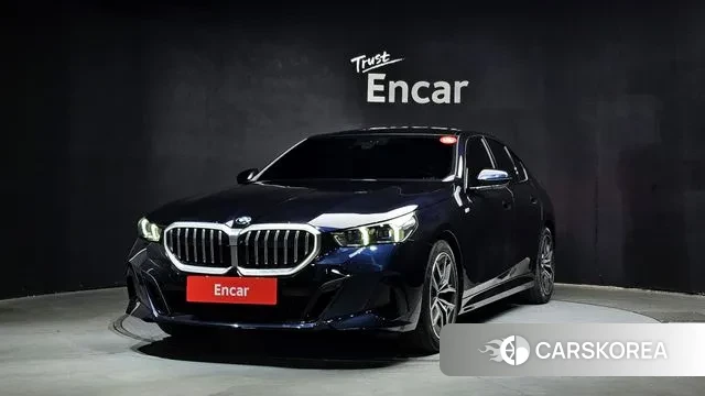 BMW 5 Series (G60) 2025 Черный из Кореи