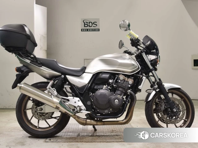 Проданный Honda CB400SF ABS 2020 из Японии