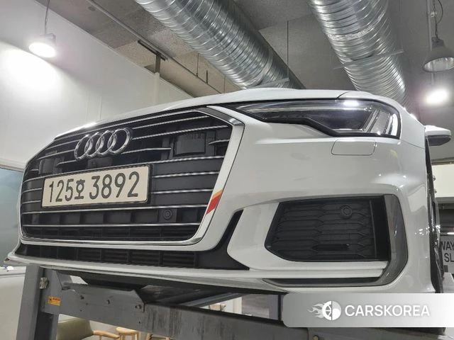 Audi A6 (C8) 2022 Белый из Кореи