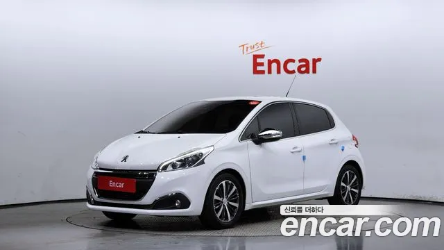 Peugeot 208 2018 Белый из Кореи