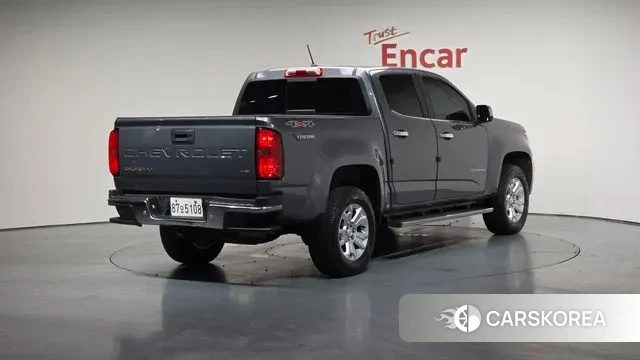 Chevrolet (GM Daewoo) Real New Colorado 2021 Серый из Кореи