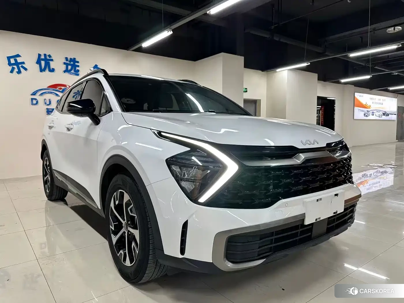 Kia Sportage 2023 Белый из Китая