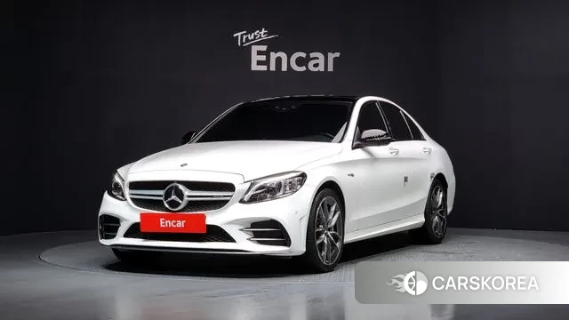 Mercedes-Benz C-Class W205 2019 Белый из Кореи