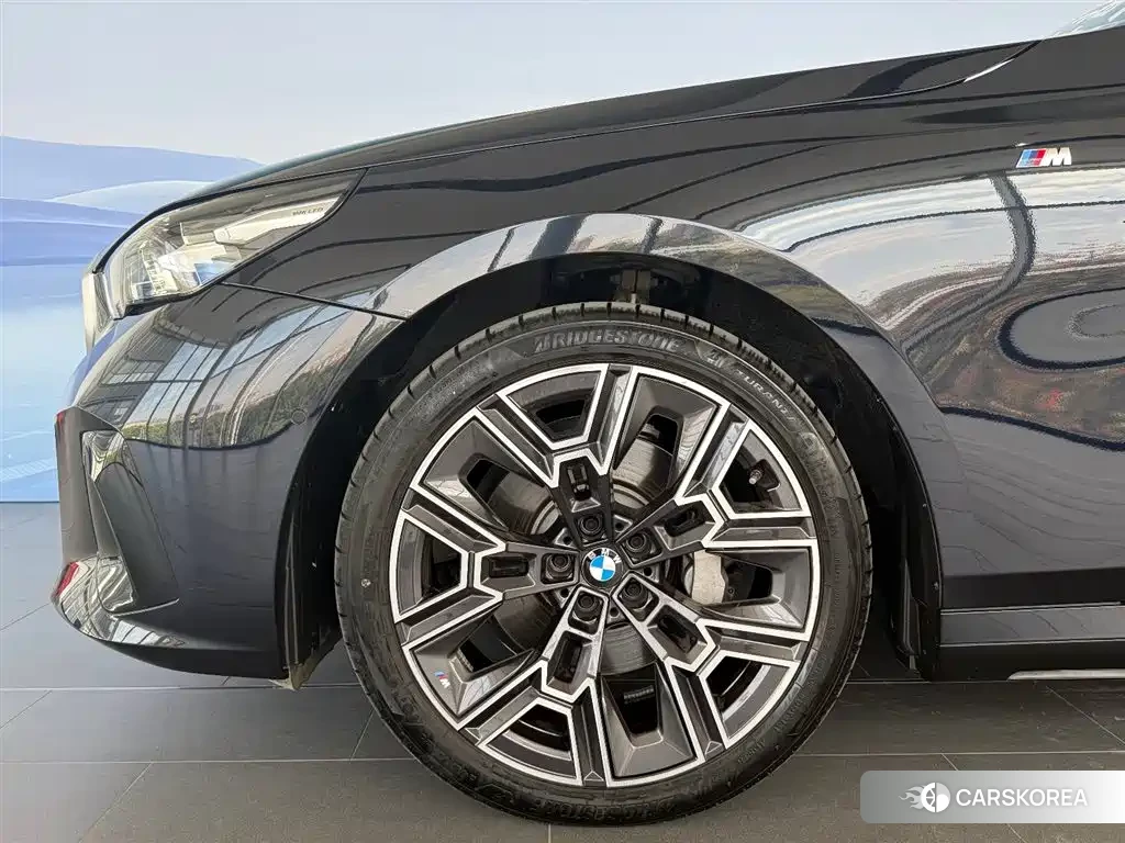 BMW 5 series 2025 Черный из Китая