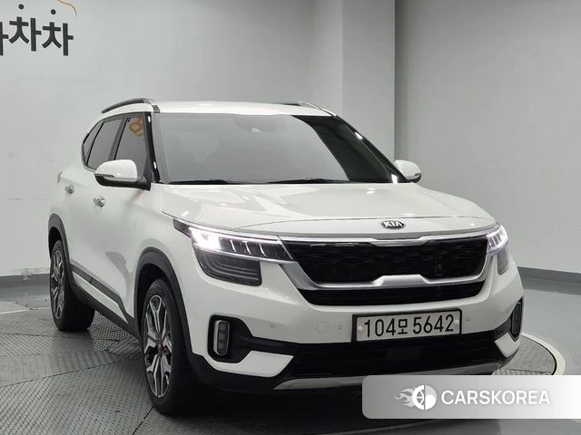 Kia Seltos 2020 Белый из Кореи