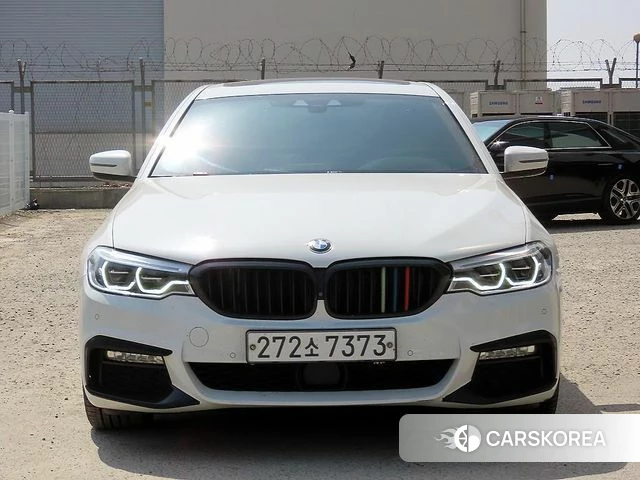 BMW 5 Series (G30) 2018 Белый из Кореи