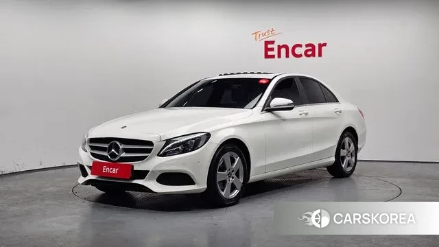 Mercedes-Benz C-Class W205 2018 Белый из Кореи