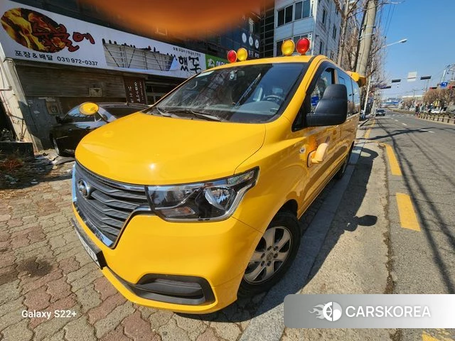 Hyundai The New Grand Starex 2018 Желтый из Кореи