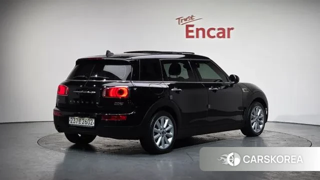Mini Cooper Clubman 2019 Черный из Кореи