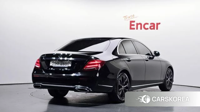 Mercedes-Benz E-Class W213 2019 Черный из Кореи