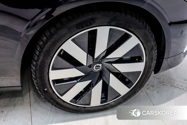 Volvo S90 PHEV 2024 Черный из Китая