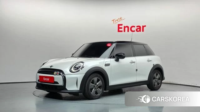 Mini Cooper 2023 Белый из Кореи