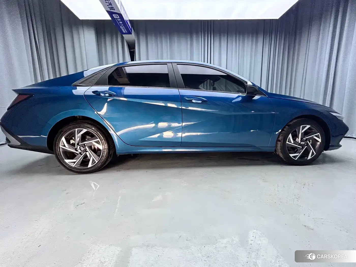 Hyundai Elantra 2024 Синий из Китая