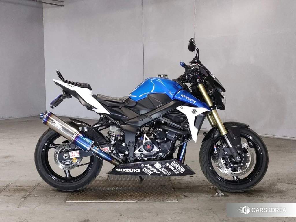 Проданный Suzuki GSR750 2014 из Японии, фото 2