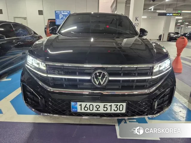 Volkswagen Touareg 3rd generation 2025 Черный из Кореи