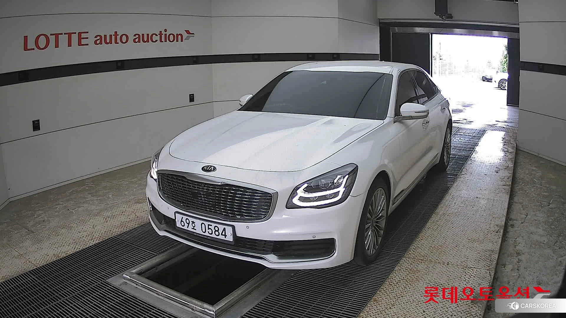 Kia K9 2019 Snow White Pearl из Кореи