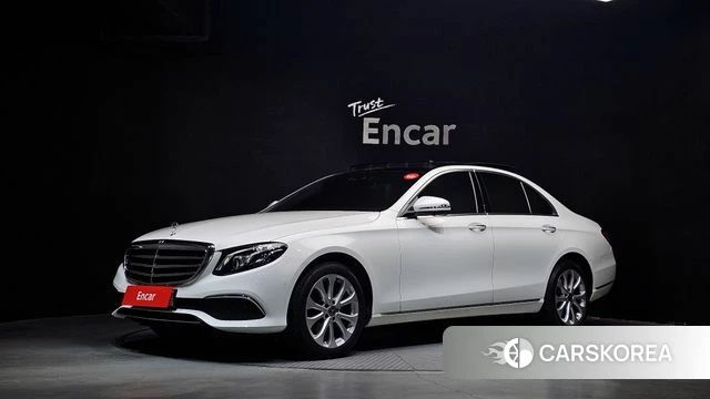 Mercedes-Benz E-Class W213 2019 Белый из Кореи